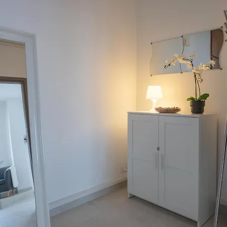 Free Parkinga Due Passi Da Navigli Con Balcone Apartamento