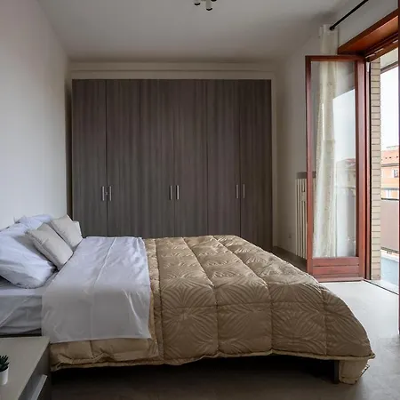 Free Parkinga Due Passi Da Navigli Con Balcone * Mailand